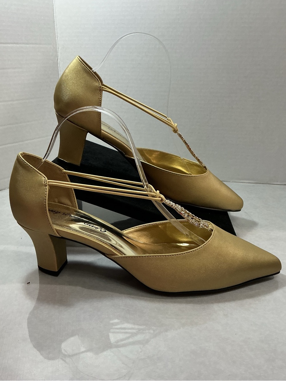 NEW Easy Street Anika Gold Satin Rhinestone T-Strap Heels Size 10W